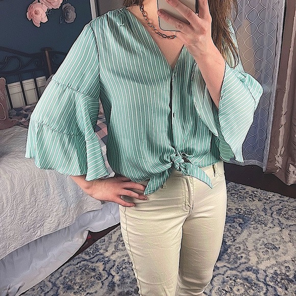 LC Lauren Conrad Tops - 14. NWOT LAUREN CONRAD polyester silk blue/green striped button up blouse